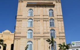 Embassy Lodge